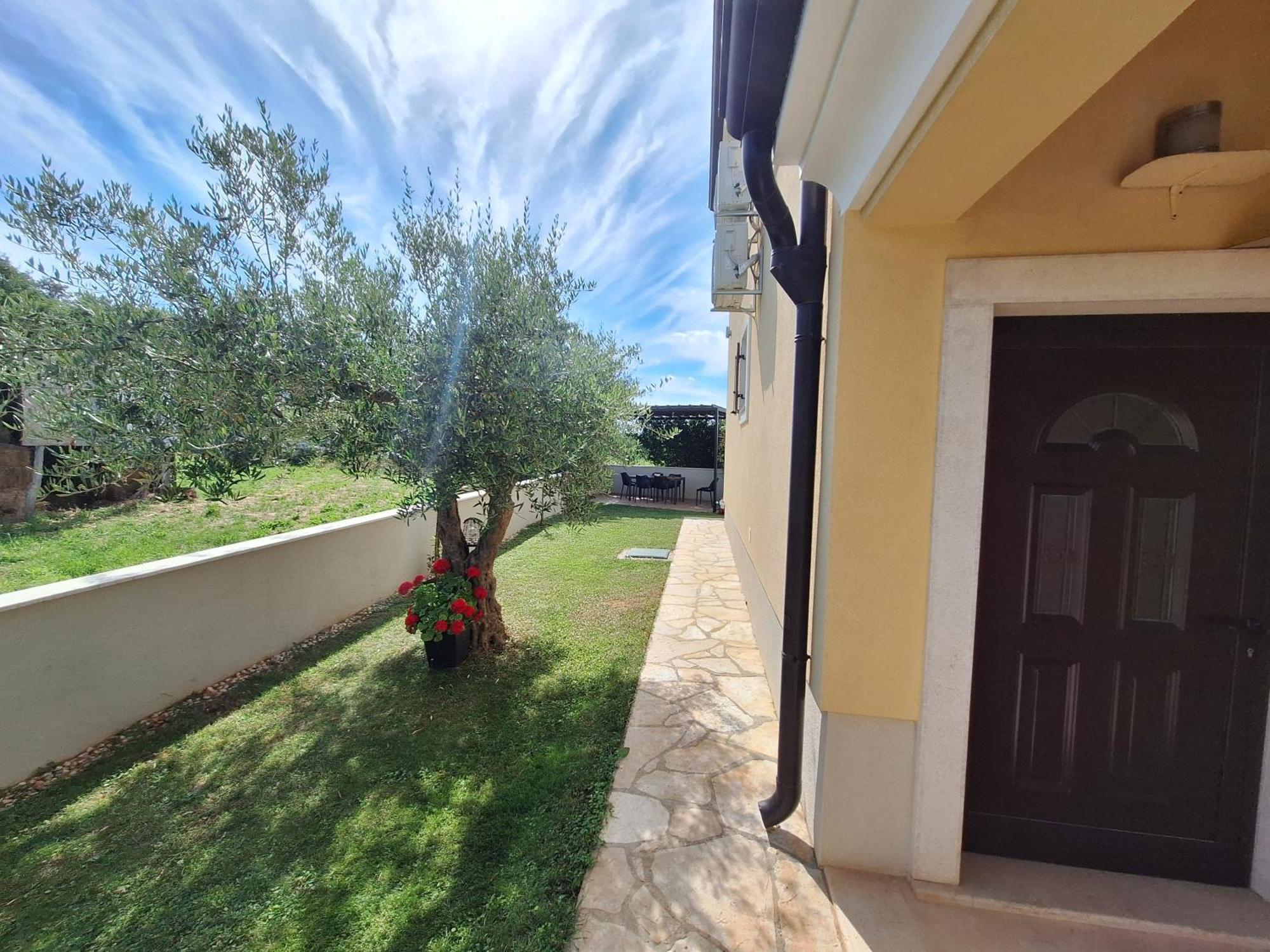 Apartmani Berber Babici Экстерьер фото